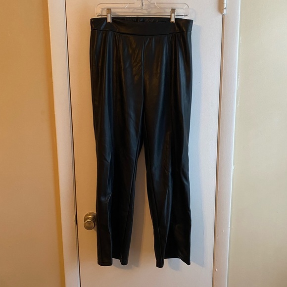 Black faux leather Pants size small - Picture 1 of 6